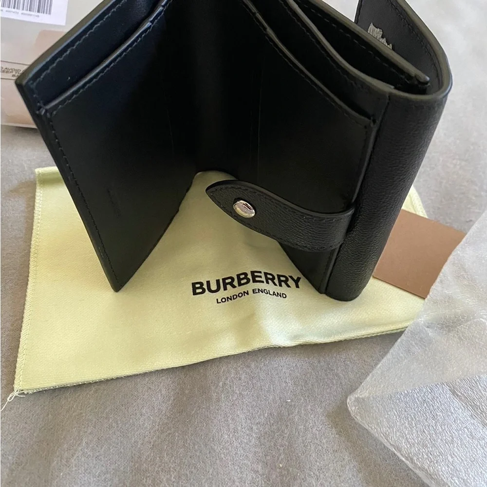 NWT Burberry Luna black grained leather small coin pouch snap wallet - Picture 6 of 6